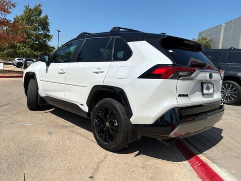 Used 2025 Toyota RAV4 XSE w/ Advanced Technology Package AWD/4WD image 8