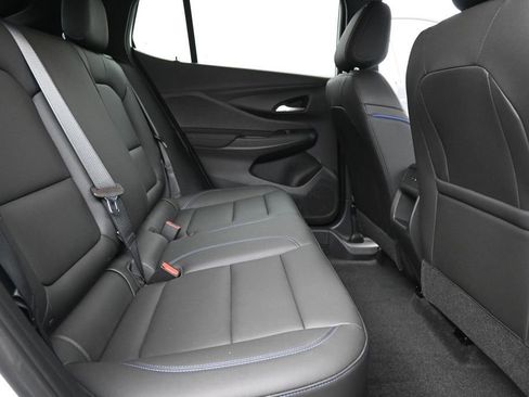 Used 2024 Buick Envista Sport Touring w/ Convenience I Package FWD image 21