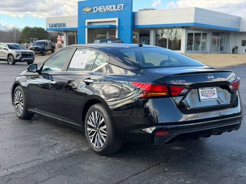 Used 2025 Nissan Altima 2.5 SV image 9