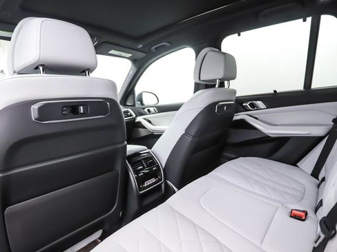 Used 2026 BMW X5 xDrive40i image 21