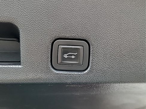 Used 2024 GMC Acadia Elevation AWD/4WD image 28