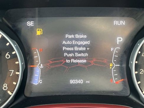 Used 2019 Jeep Compass Trailhawk image 33