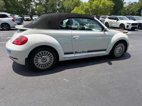 Used 2013 Volkswagen Beetle 2.5 FWD image 17