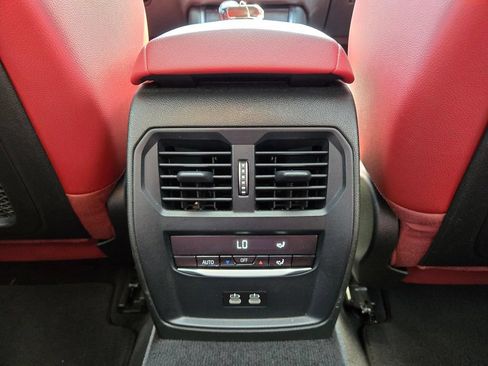 Used 2022 BMW 330i Sedan w/ Driving Assistance Package RWD image 41
