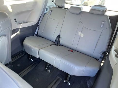 Used 2023 Toyota Sienna XLE w/ XLE Plus Package AWD/4WD image 32