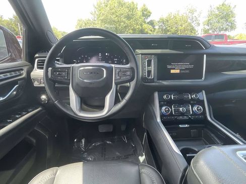 Used 2023 GMC Yukon Denali AWD/4WD image 17