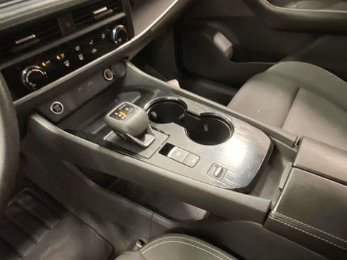 Used 2023 Nissan Rogue S image 16