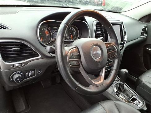 Used 2019 Jeep Cherokee Limited image 14