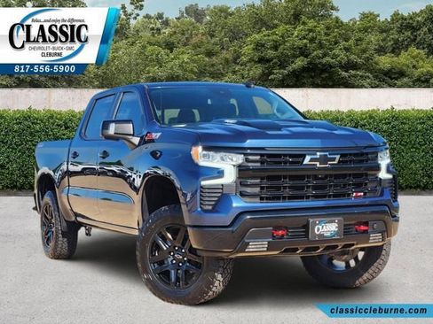Used 2022 Chevrolet Silverado 1500 LT Trail Boss w/ Convenience Package II AWD/4WD image 1