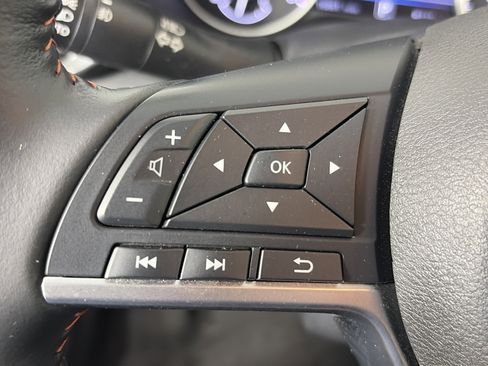 Certified 2023 Nissan Sentra SR FWD image 28
