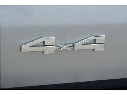 Used 2024 Toyota Tacoma SR5 AWD/4WD image 30