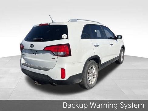 Used 2014 Kia Sorento LX image 7
