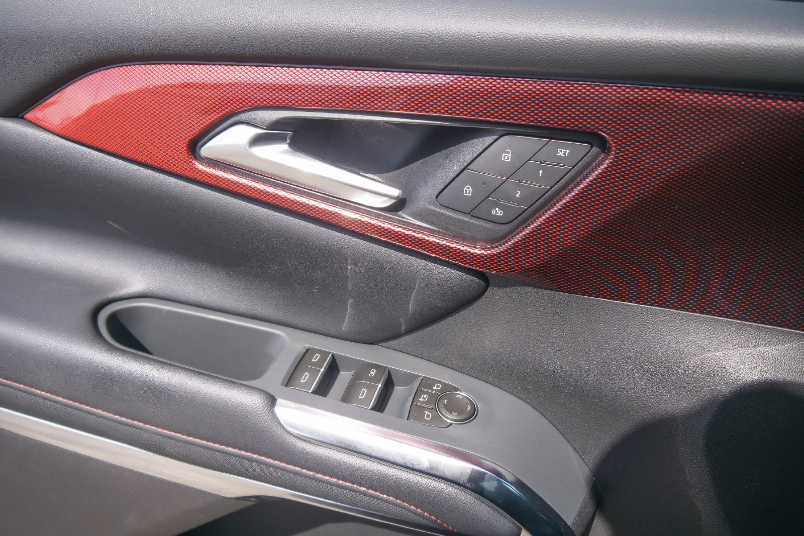 New 2026 Chevrolet Traverse RS w/ LPO, Floor Liner Package FWD image 19