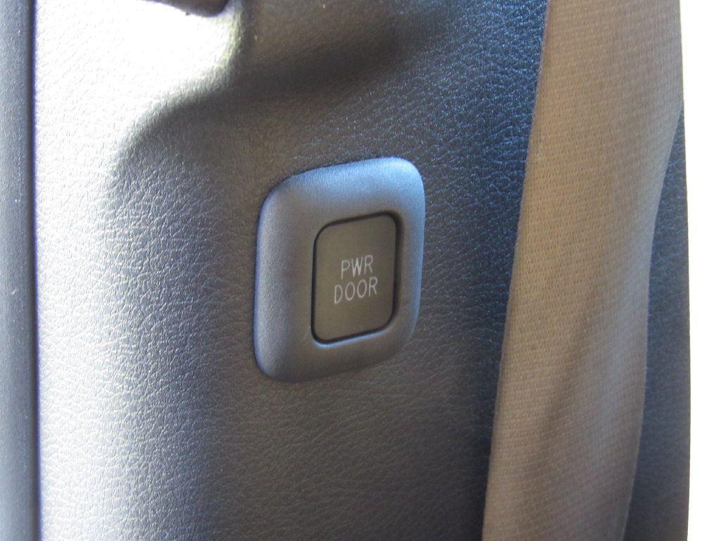 Certified 2023 Toyota Sienna XLE w/ XLE Plus Package AWD/4WD image 37