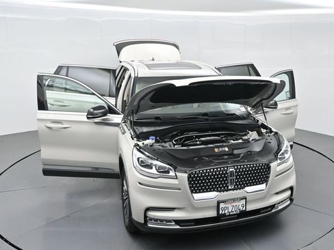 Used 2023 Lincoln Aviator Reserve w/ Equipment Group 201A image 43