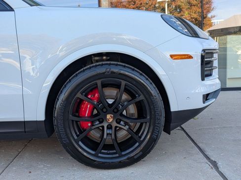 New 2026 Porsche Cayenne S image 11