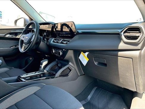 New 2026 Chevrolet TrailBlazer LT w/ Convenience Package image 9
