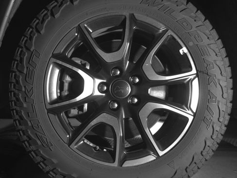 Used 2025 Jeep Compass Trailhawk AWD/4WD image 12