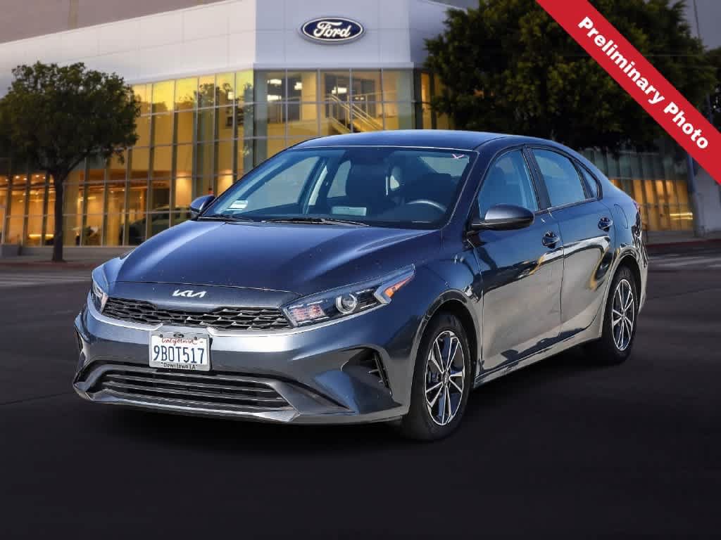 Used 2022 Kia Forte LXS FWD image 1