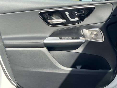 Used 2025 Mercedes-Benz GLC 300 image 18