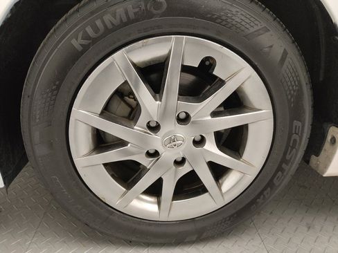 Used 2015 Toyota Prius V Four image 31