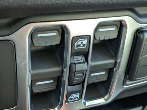 New 2026 Jeep Gladiator Sport image 22