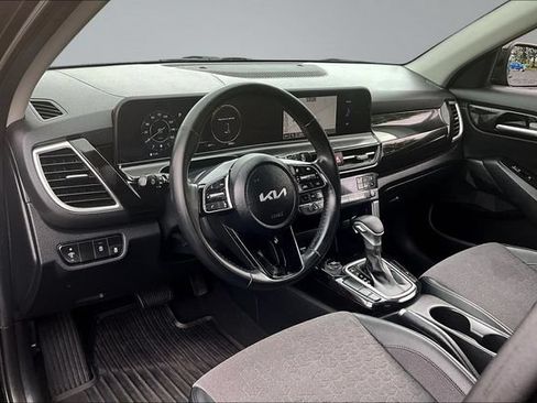 Certified 2024 Kia Seltos S FWD image 17