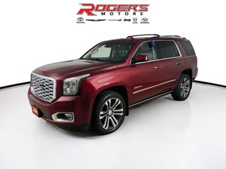 Used 2019 GMC Yukon Denali w/ Denali Ultimate Package AWD/4WD video 3