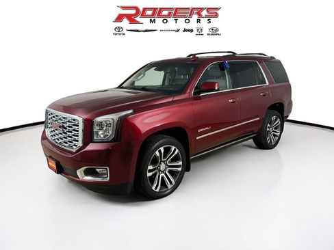 Used 2019 GMC Yukon Denali w/ Denali Ultimate Package AWD/4WD image 3