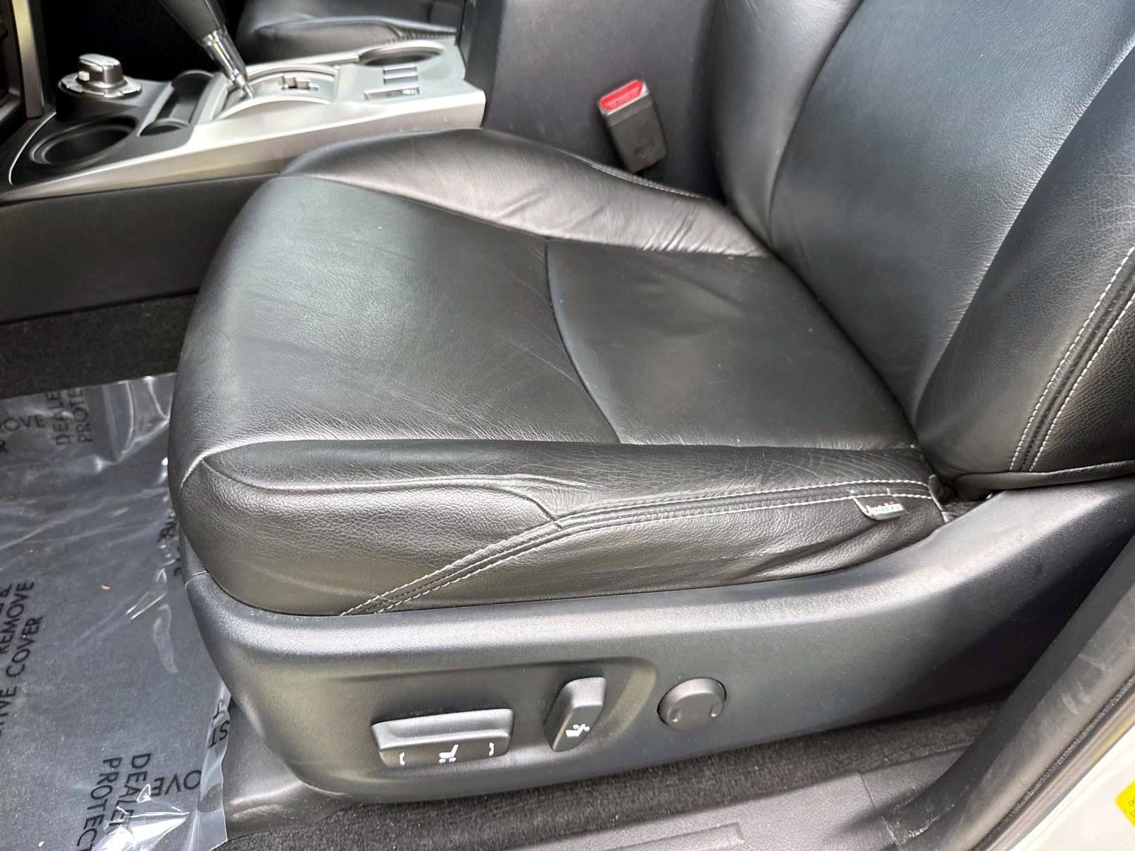 Used 2019 Toyota 4Runner SR5 AWD/4WD image 21