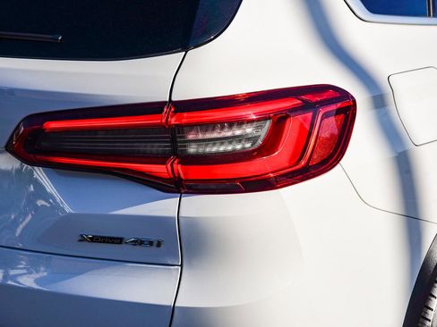 Used 2020 BMW X5 xDrive40i w/ Premium Package image 8