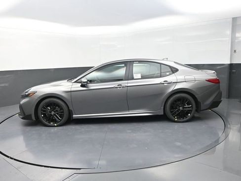 New 2026 Toyota Camry SE w/ Convenience Package FWD image 4
