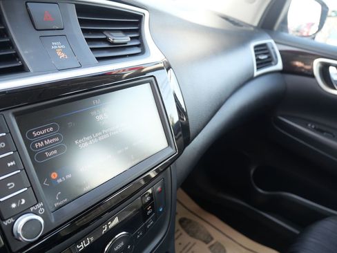 Used 2019 Nissan Sentra SV image 12