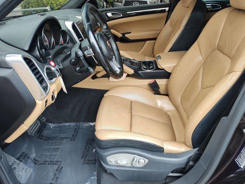 Used 2016 Porsche Cayenne image 26