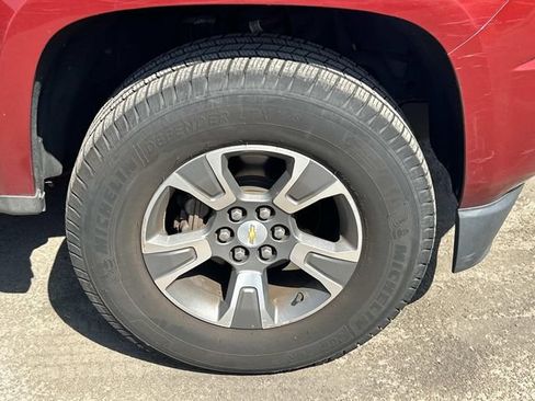 Used 2015 Chevrolet Colorado Z71 AWD/4WD image 10