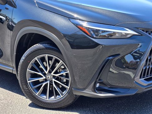 Used 2025 Lexus NX 350h AWD w/ Accessory Package (2T) image 9