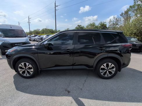 Used 2023 Nissan Rogue SV FWD image 8