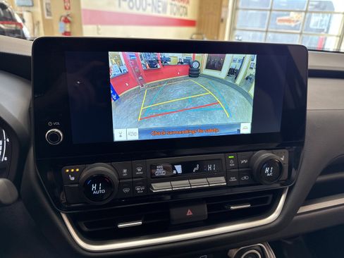 Used 2026 Toyota Grand Highlander XLE image 57