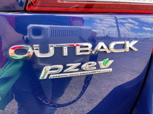 Used 2015 Subaru Outback 2.5i Limited image 30