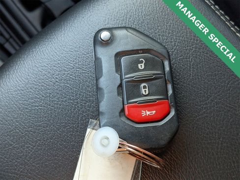 Used 2020 Jeep Wrangler Unlimited Sahara image 33