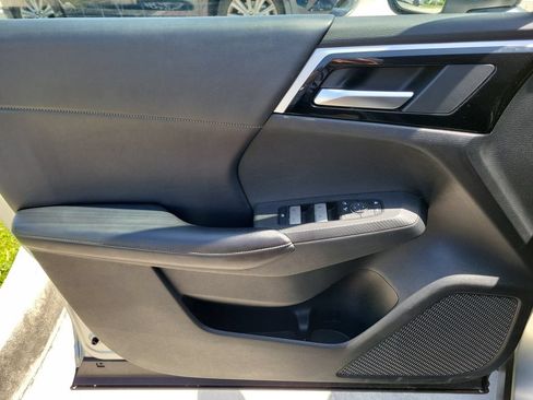 Used 2024 Mitsubishi Outlander SE FWD image 22