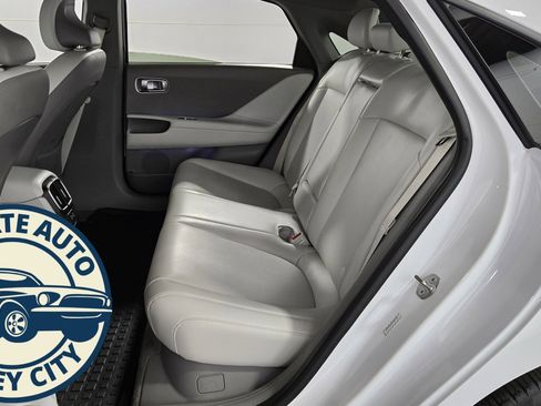 Used 2023 Hyundai Ioniq 6 SEL image 21