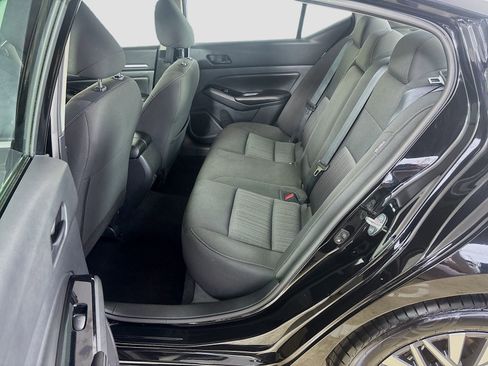 Used 2023 Nissan Altima 2.5 SV FWD image 22