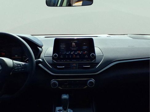 Certified 2025 Nissan Altima 2.5 S image 16