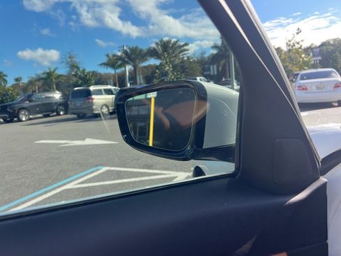 Used 2020 BMW 330i Sedan w/ Convenience Package image 19