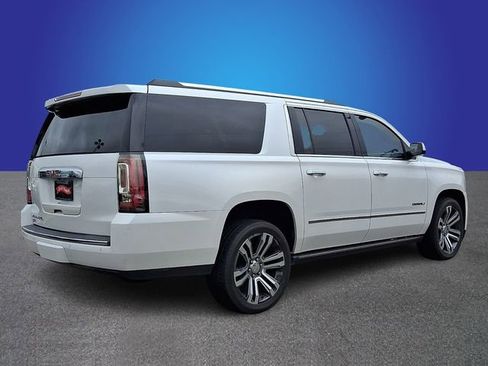 Used 2017 GMC Yukon XL Denali w/ Open Road Package AWD/4WD image 4