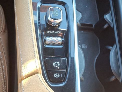 Used 2018 Volvo V90 T6 Cross Country w/ Protection Package Premier image 25