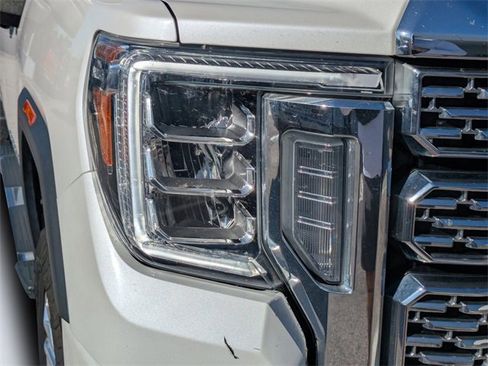 Used 2021 GMC Sierra 3500 Denali w/ Denali Ultimate Package image 9