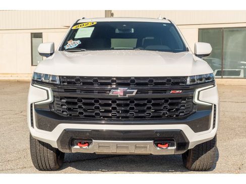 Used 2023 Chevrolet Suburban Z71 AWD/4WD image 3