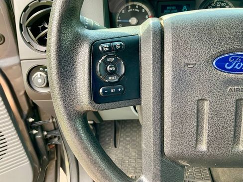 Used 2014 Ford F250 XL w/ Power Equipment Group AWD/4WD image 18